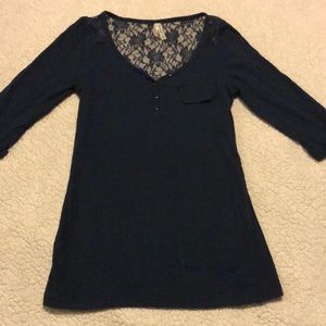 Nave 3/4 sleeve lace back top